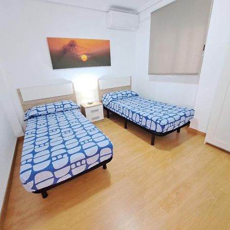 Centrico Apartamento En Valencia Proximo Parada De Metro Angel Guimera エクステリア 写真