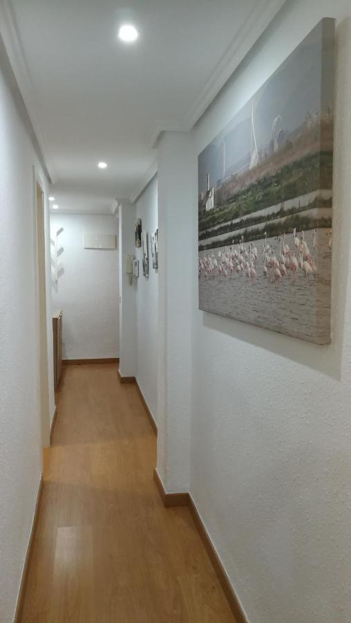 Centrico Apartamento En Valencia Proximo Parada De Metro Angel Guimera エクステリア 写真