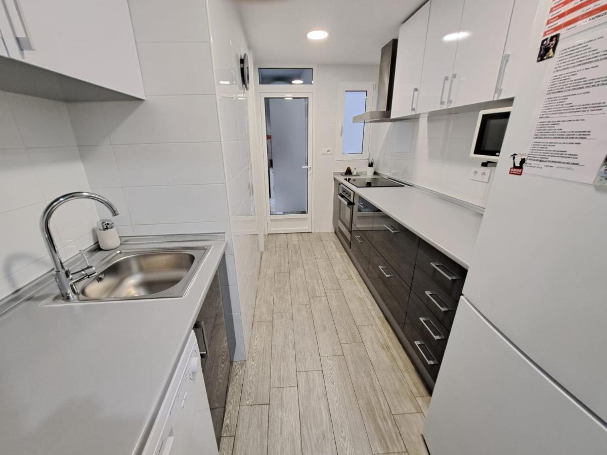 Centrico Apartamento En Valencia Proximo Parada De Metro Angel Guimera エクステリア 写真